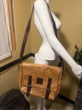 Tan Cork Messenger Bag with Brown Straps